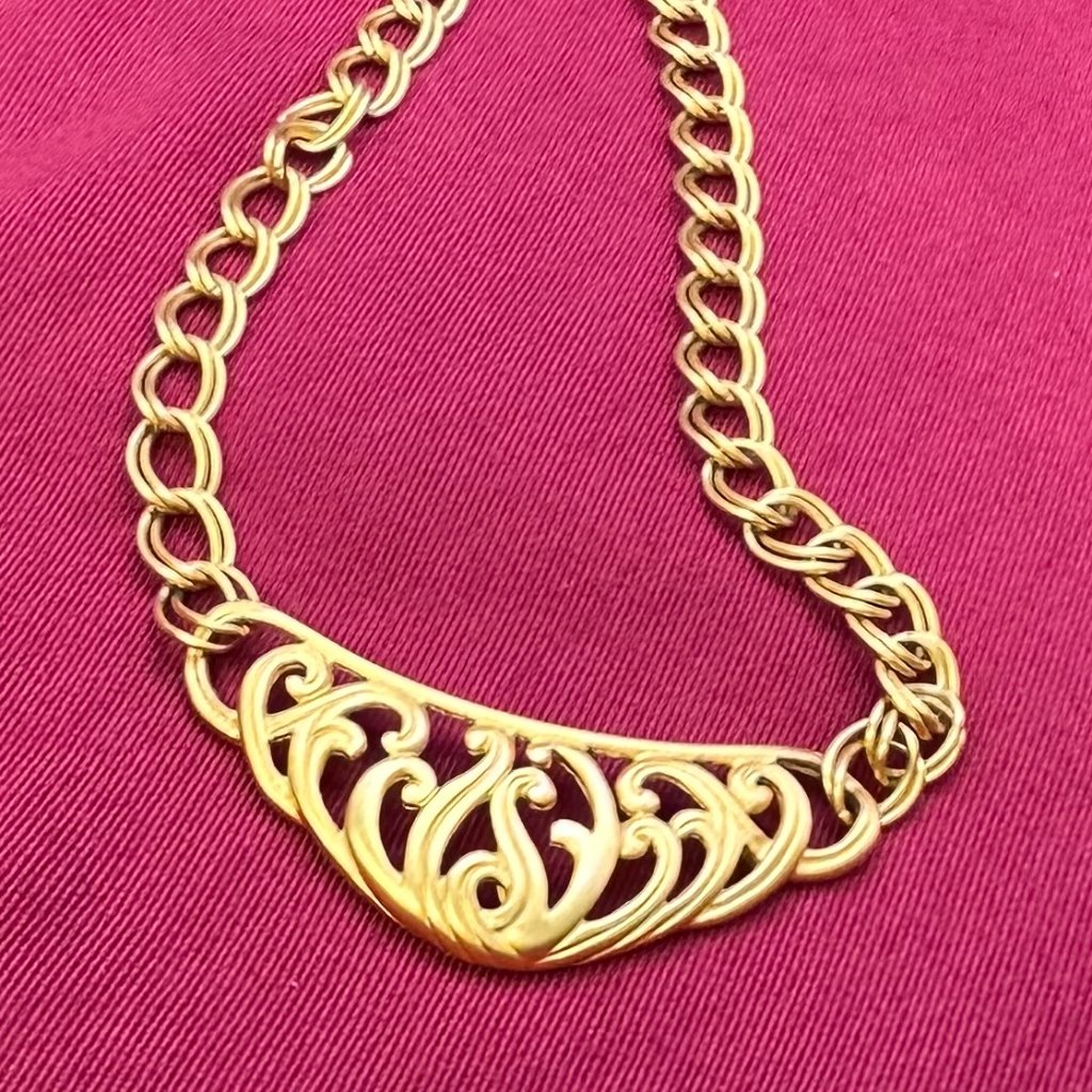 Vtg Daria Matte Gold-Tone Pendant Necklace W/ Double Link Chain